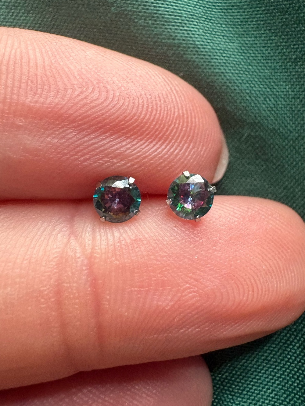 Round Crystal Stud Earrings - silver